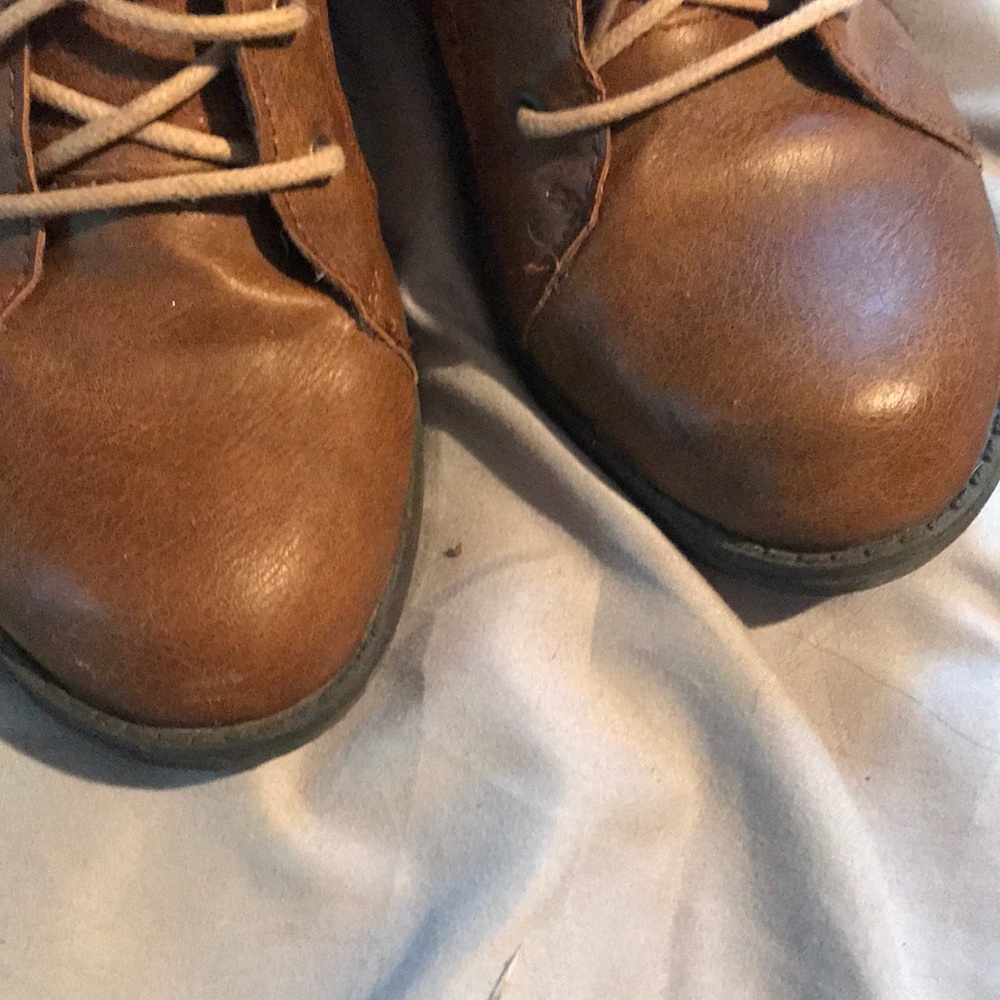 Boots - Picture 4 of 4